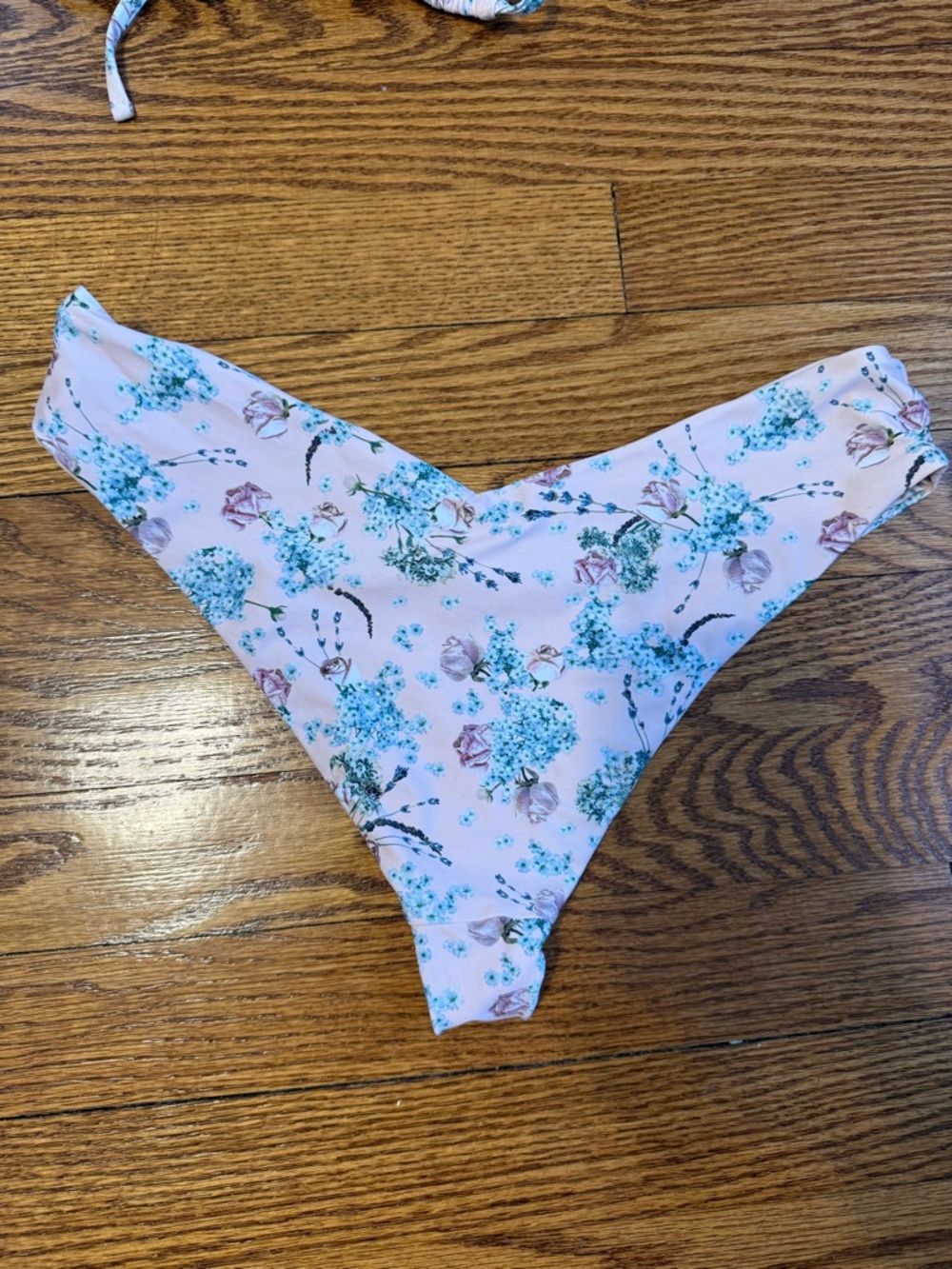 WeWoreWhat bikini set - floral S - Picture 5 of 6